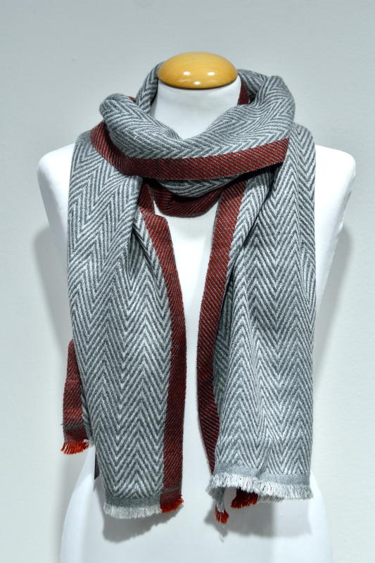 Tjockare ullsjal med fiskbensmönster – grå och mörkröd
