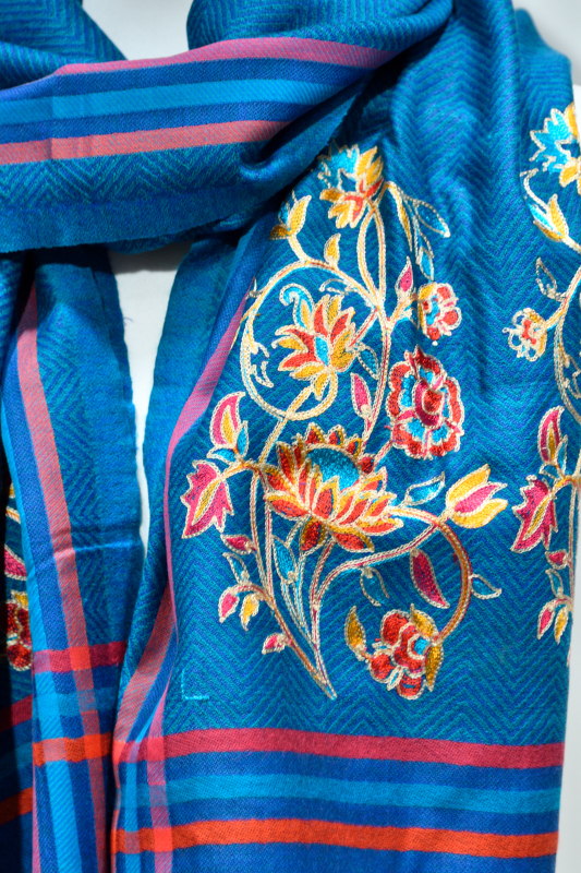 Broderad sjal - Blå - Image 2