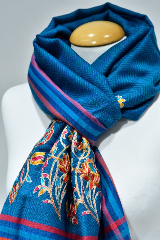 Broderad sjal - Blå - Image 4