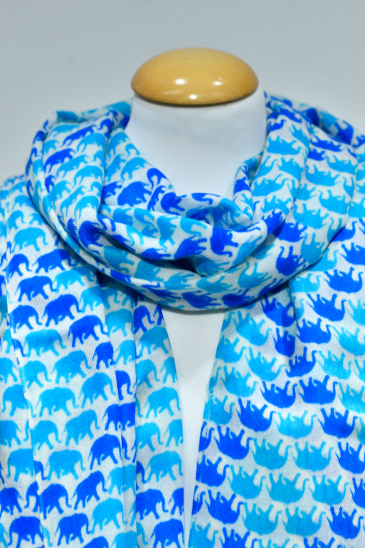 Ullsjal Med Elefantmönster - Blå och Turkos - Image 2