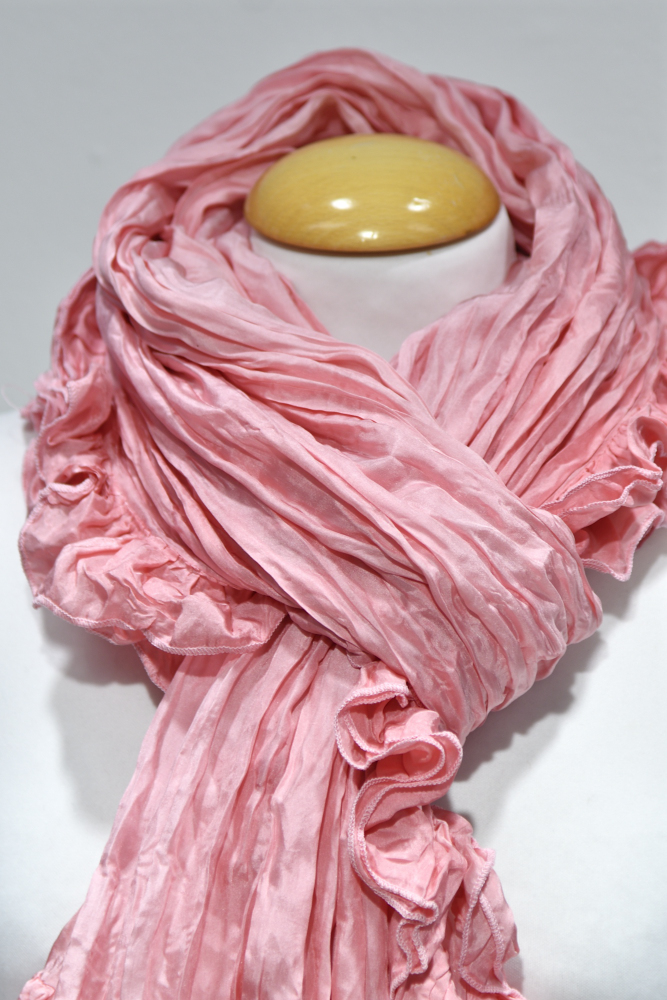 rosa sidensjal med volang